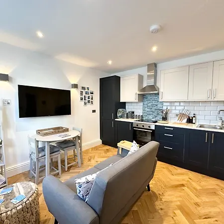 The Slipway Harbour & Parking 1 Min Apartment